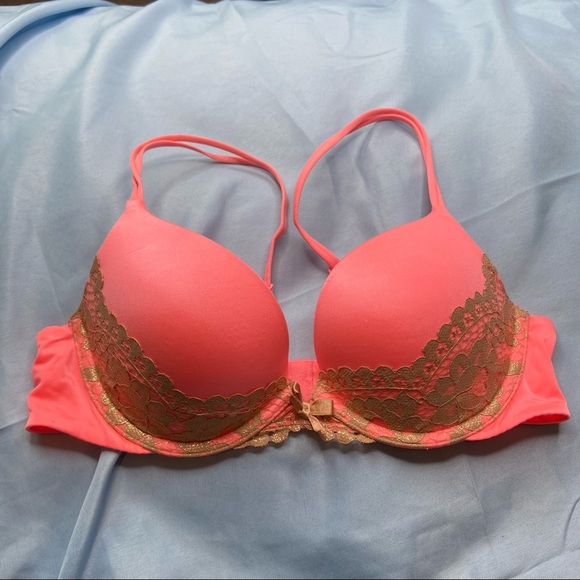 Victoria's Secret Other - Victoria’s Secret very sexy push up/ pigeonnant gold lace bra size 34B